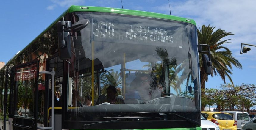 Unidas Sí Podemos denuncia “situaciones inasumibles para cualquier trabajador” en la empresa que realiza el transporte público regular