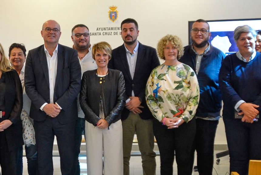 El Gobierno de Canarias concederá 1.100 euros a los trabajadores afectados por ERTE del volcán