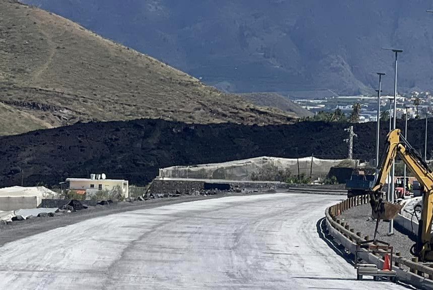 El Cabildo espera tener asfaltada “a mediados de julio” la carretera entre La Laguna y Las Norias