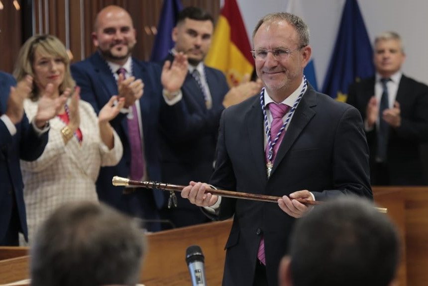 Sergio Rodríguez (CC) toma posesión como presidente del Cabildo de La Palma