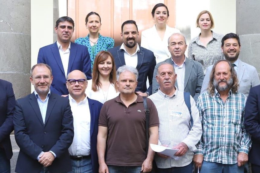 Los afectados de la erupción en Cumbre Vieja recogerán firmas para llevar al Parlamento de Canarias una Ley de volcanes