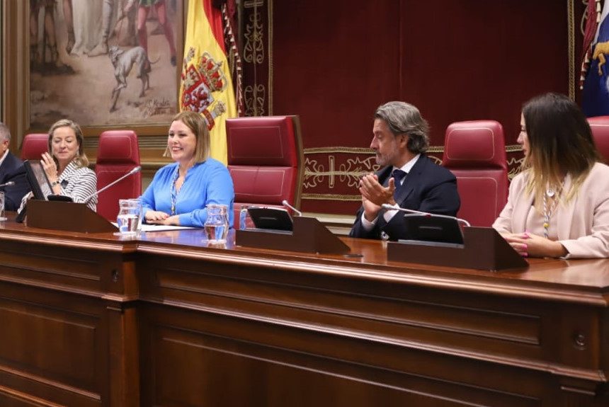 Toman posesión los 9 diputados palmeros en el Parlamento de Canarias