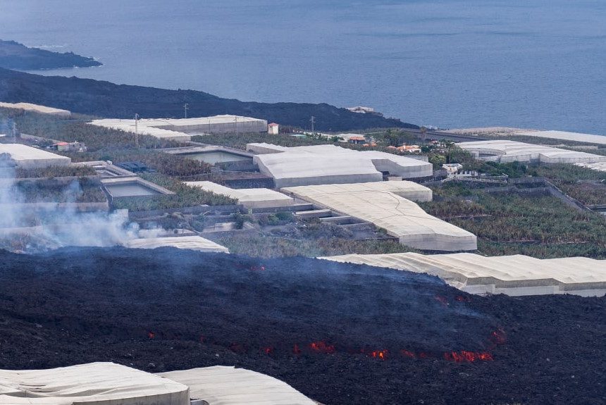 El Cabildo dejó de pagar la habitación de hotel de un matrimonio de 78 y 83 años que perdió su vivienda durante el volcán