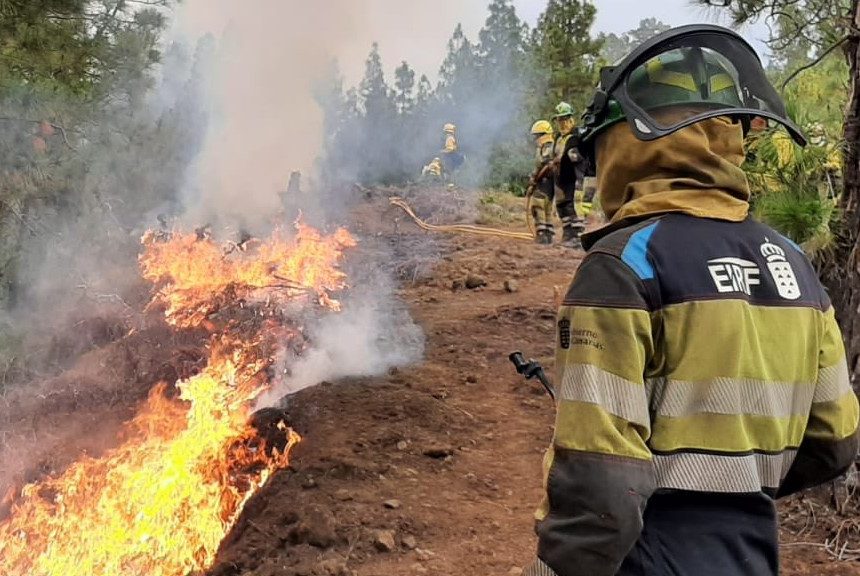 Tras una noche tranquila, día importante para la evolución del incendio