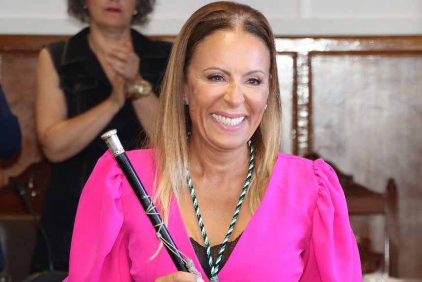 Ángeles Fernández renuncia a la Alcaldía, pero seguirá de concejala en El Paso