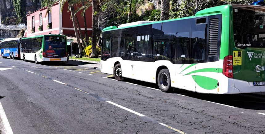 El número de viajeros en guagua en La Palma aumentó un 26% en 2023