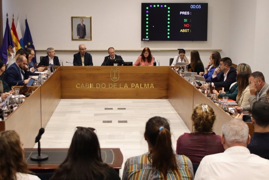 FORMATO PLENO CABILDO FEBRERO 2024 CC, PSOE y PP declaran de «interés insular» 564 camas turísticas en Las Manchas