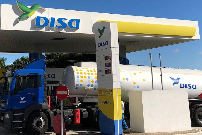 FORMATO GASOLINERA DISA Distribuidoras y comercializadoras consideran “insuficiente” el anticipo mensual que recibirían por la bonificación de los 20 céntimos en el combustible