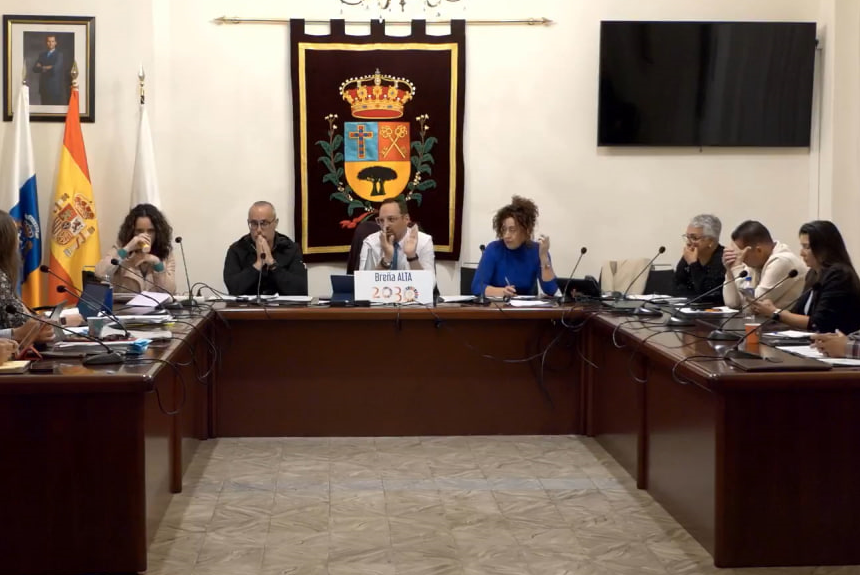 FORMATO PLENO BREÑA ALTA Breña Alta aprueba con los votos de CC limitar las preguntas y los ruegos en los plenos