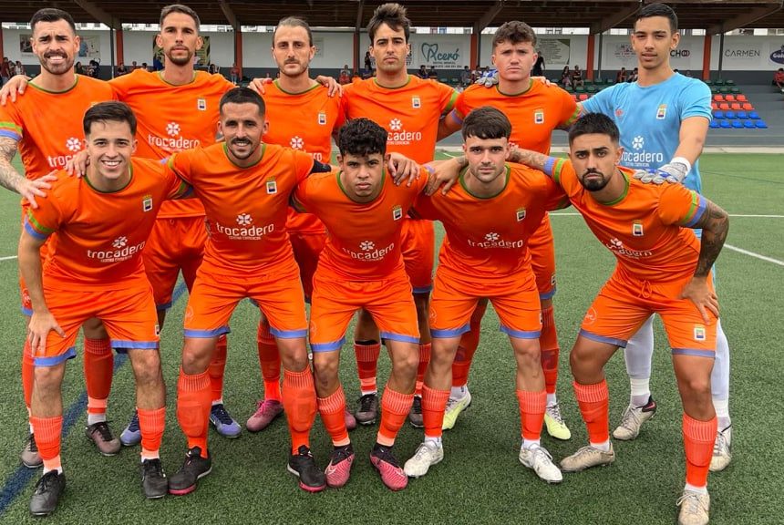 FORMATO UD LOS LLANOS DE ARIDANE La UD Los Llanos de Aridane regresa a Tercera seis años después