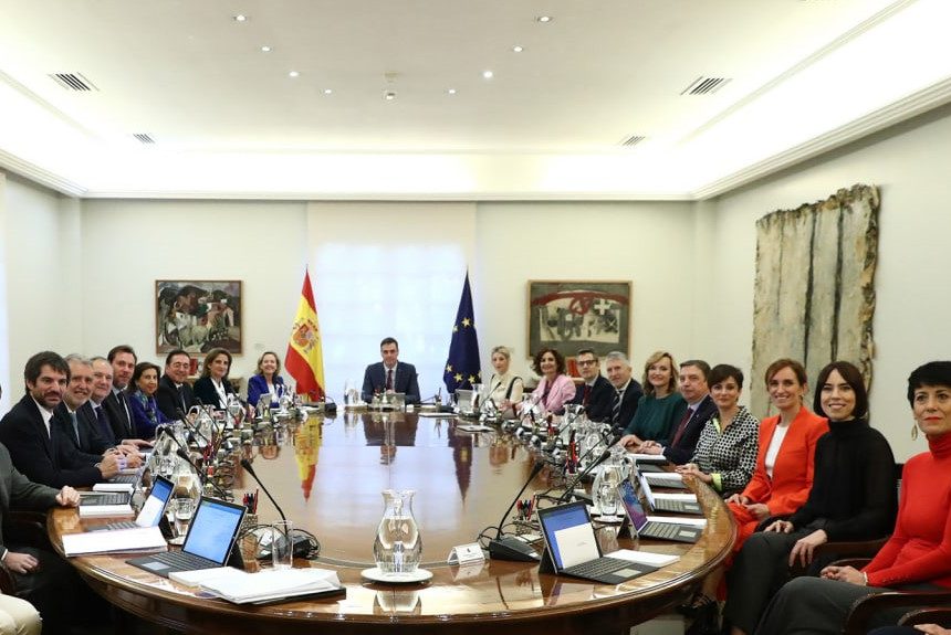 FORMATO CONSEJO MINISTROS El Consejo de Ministros aprobará este martes la bonificación del 60% del IRPF para La Palma