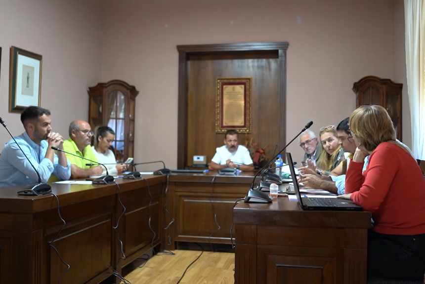 FORMATO PLENO AYUNTAMIENTO FUENCALIENTE El alcalde de Fuencaliente suspende el pleno antes que la oposición plantee sus ruegos