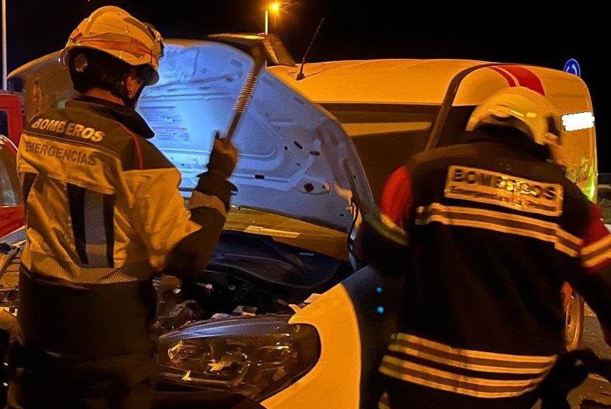 FORMATO BOMBEROS LA PALMA El Cabildo podría asumir parte de la deuda que la empresa de los bomberos tiene con la Seguridad Social