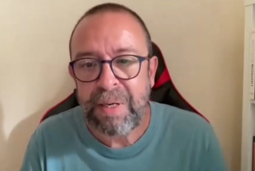 Rafa Avero, autor de la novela ‘La secta del volcán’: “Los hechos que narro son tan grotescos que llegan a ser divertidos”