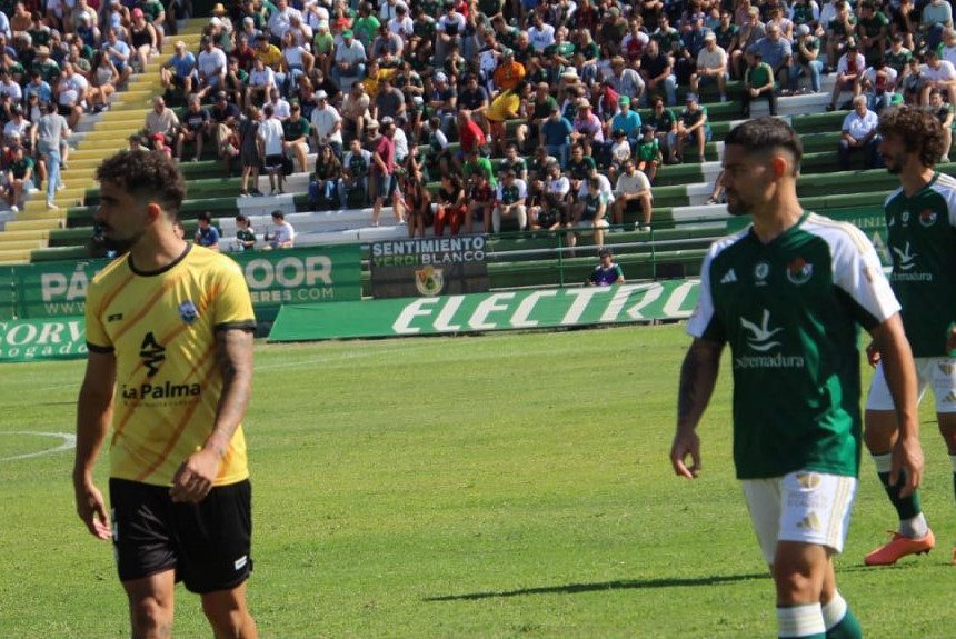 Derrota a domicilio del Atlético Paso ante el Cacereño (2-0) que lo sitúa colista de su grupo