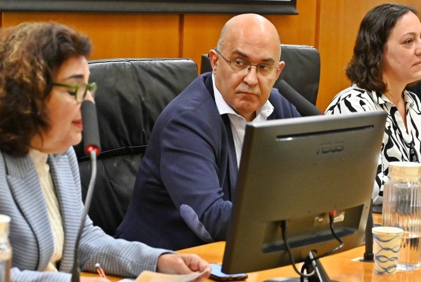 Gutiérrez Taño considera que su defensa de “los plataneros tradicionales” frente a “los nuevos especuladores” contribuyó a su cese en Agricultura