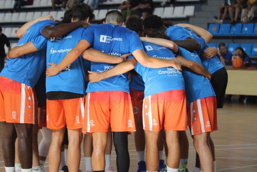 El CB Aridane continúa liderando su grupo en la Liga EBA de baloncesto tras tres jornadas