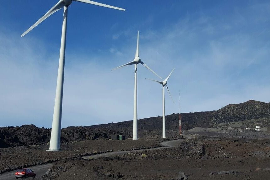 PARQUE EOLICO FUENCALIENTE Solo el 9% de la energía producida en La Palma en 2024 procedía de renovables