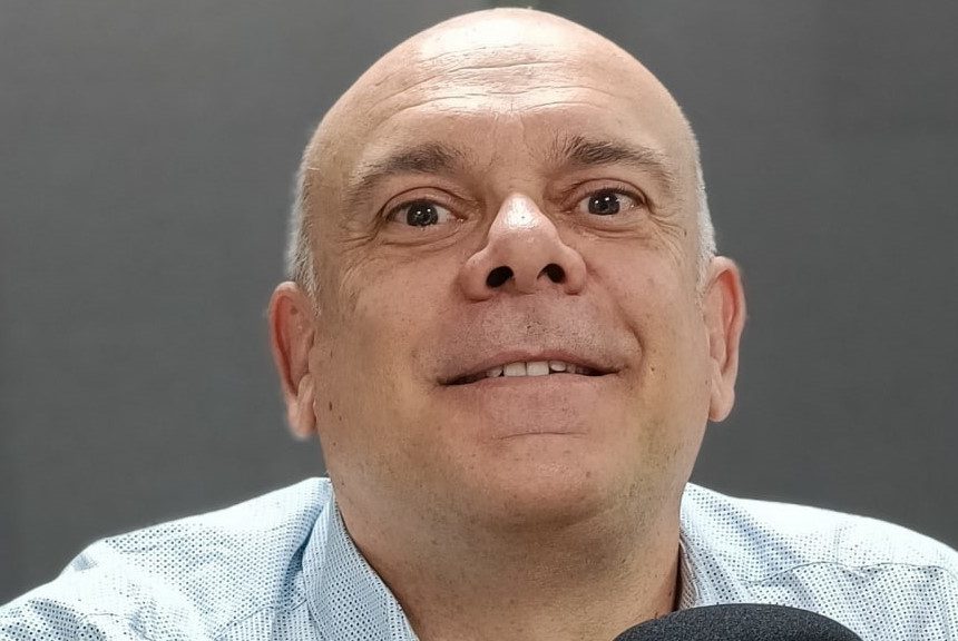 FORMATO FRAN FERRAZ Francisco Ferraz, gerente de los Servicios Sanitarios: “El aumento en 50 especialistas ha incrementado la solicitud de pruebas complementarias”