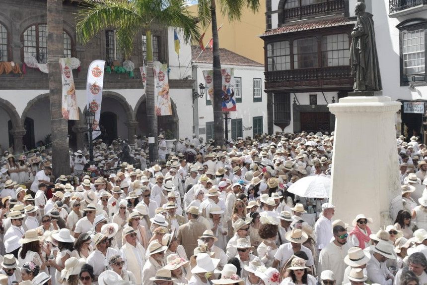 FORMATO INDIANOS 2025 Los Indianos esquivan la lluvia y desembarcan en Santa Cruz de La Palma