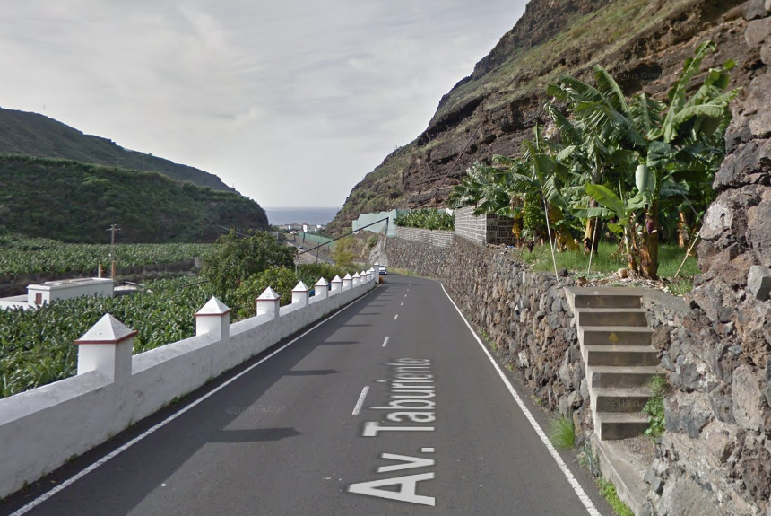 FORMATO CARRETERA ACCESO AL PUERTO El acceso al Puerto de Tazacorte por Las Angustias estará cortado esta semana por obras en la vía