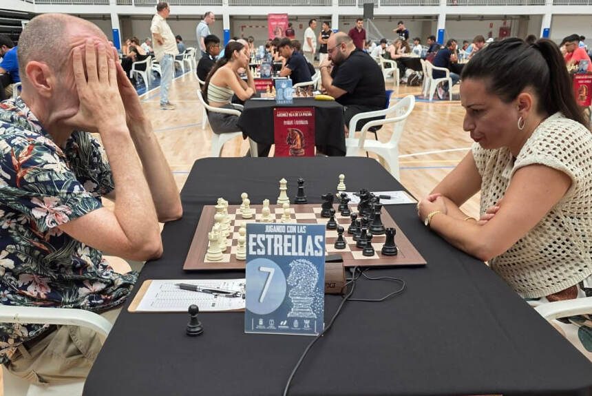 FORMATO JUGANDO CON LAS ESTRELLAS AJEDREZ El VIII Torneo ‘Jugando con las Estrellas’ reúne a 148 jugadores de 25 países desde este viernes