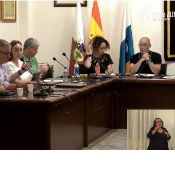La oposición pide cumplir el calendario de plenos en Breña Alta y el alcalde responde que esa demanda “no es política útil”