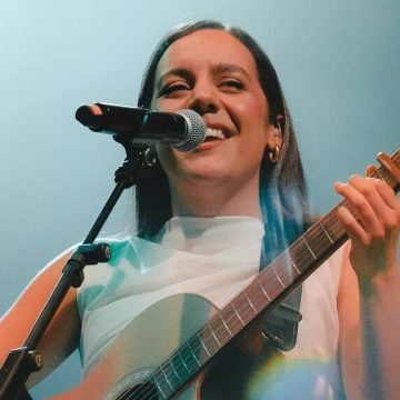 Los premios Ondas reconocen a la palmera Valeria Castro como Fenómeno musical del año