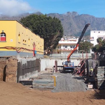 FORMATO PARKING MERCADO LOS LLANOS Cuestionan la propiedad de la tierra extraída de las obras del parking del Mercado de Los Llanos