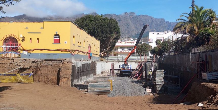FORMATO PARKING MERCADO LOS LLANOS Cuestionan la propiedad de la tierra extraída de las obras del parking del Mercado de Los Llanos