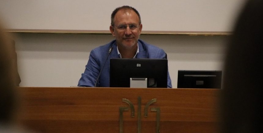 FORMATO SERGIO RODRIGUEZ PLENO CABILDO Sergio Rodríguez: “Los damnificados entienden que nadie tiene por qué conocer cuál es su patrimonio”