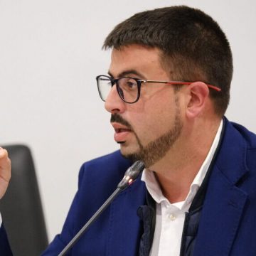 FORMATO BORJA PERDOMO CABILDO Borja Perdomo defiende que la bonificación del 60% del IRPF para 2026 se apruebe “lo antes posible”