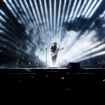 FORMATO JUANES BLUE EXPERIENCE Juanes y Estrellas de Buena Vista y Más cierran en Breña Alta la tercera edición de La Palma Blue Experience