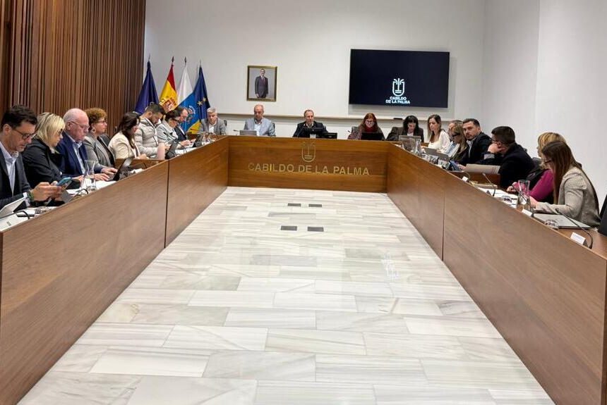 La declaración institucional del Cabildo sobre Venezuela omite mencionar la detención de Maduro por EEUU