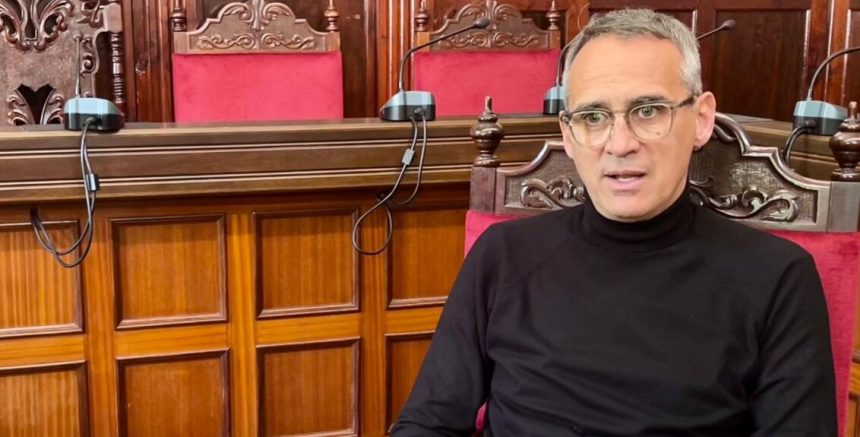 Javier Llamas (y II): “Nuestro planteamiento es que en el 2026 desaparezcan las casas contenedor”