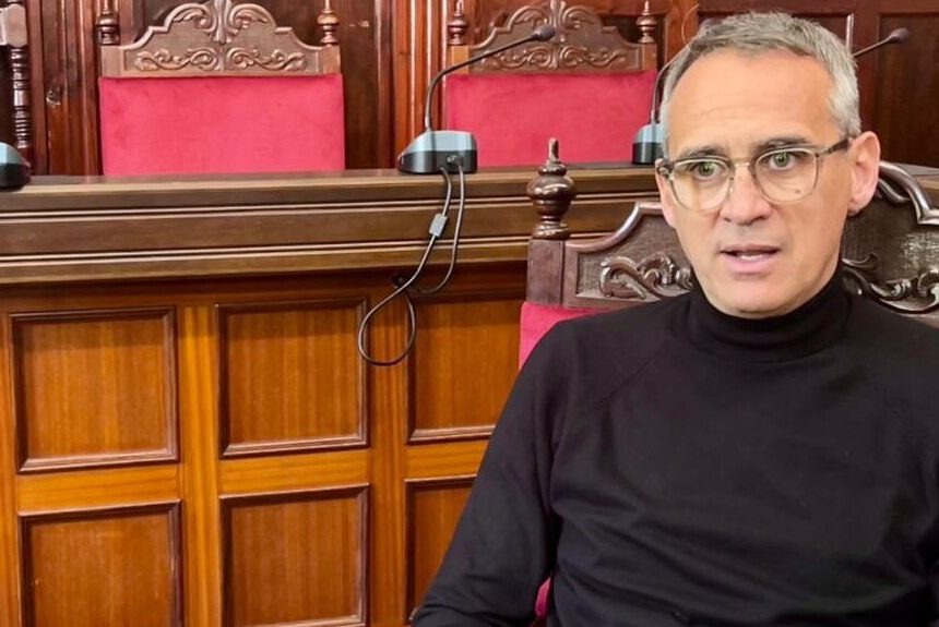 Javier Llamas (y II): “Nuestro planteamiento es que en el 2026 desaparezcan las casas contenedor”