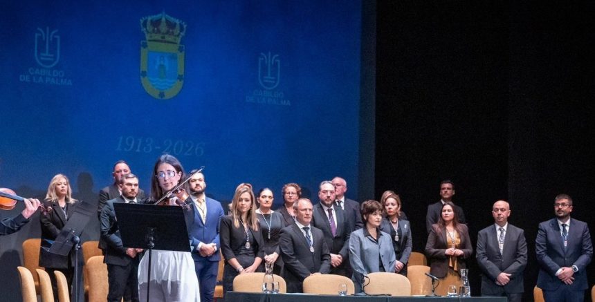 El Cabildo conmemora su 113 aniversario con la entrega de los Premios Insulares