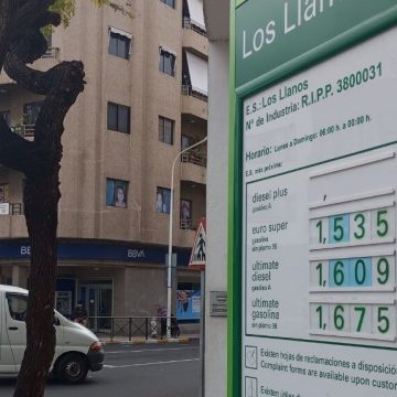 Los combustibles suben hasta 30 céntimos en algunos municipios de La Palma tras el ataque a Irán