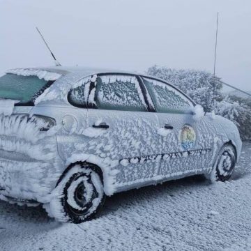 FORMATO HELADA RADIO LUZ El Cabildo cierra la carretera LP-4 al Roque de los Muchachos por placas de hielo