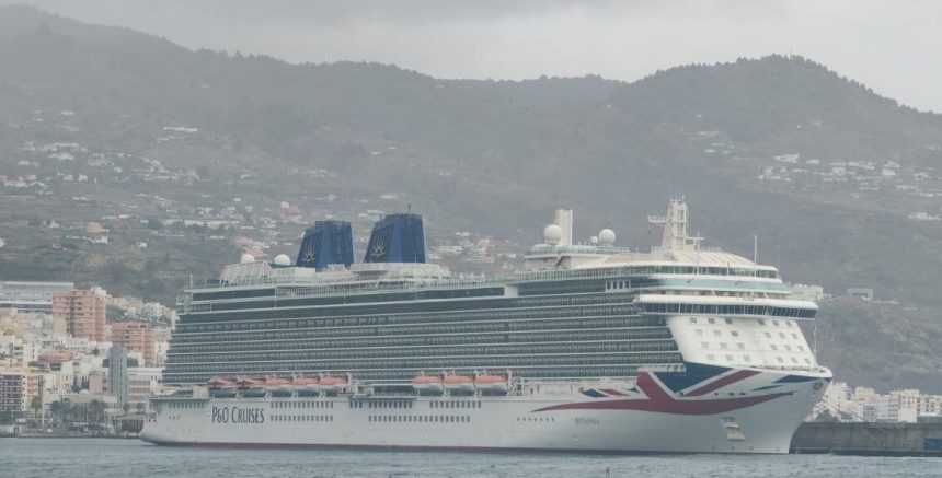 FORMATO BRITANNIA PUERTO SANTA CRUZ La prestación conjunta, posible solución a la falta de taxis en Santa Cruz de La Palma ante la llegada de cruceros