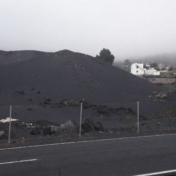 Cuatro años después de la erupción, el Cabildo sigue sin regular la retirada de ceniza en Las Manchas