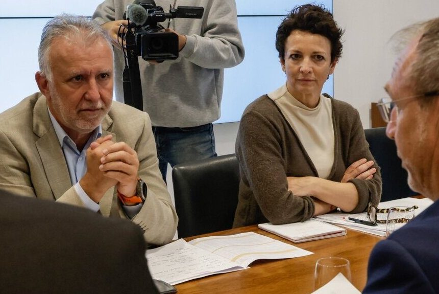 Torres garantiza bonificación del 60% del IRPF y se abre a actualizar los convenios de reconstrucción