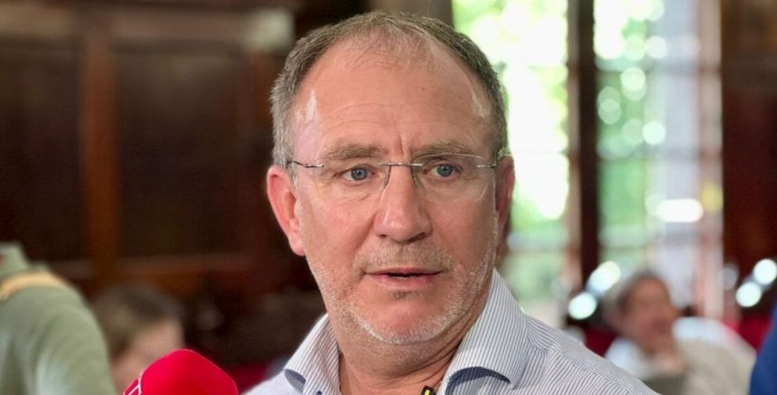 El Cabildo podrá revocar las autorizaciones para residir en Puerto Naos y La Bombilla si se alteran los sensores de CO₂