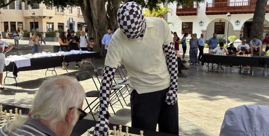 Rey Enigma triunfa en Los Llanos de Aridane: 26 victorias y dos tablas tras casi cuatro horas de ajedrez